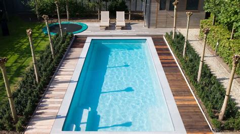 How Much Does It Cost To Build A Swimming Pool Installation