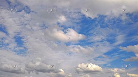Cloudy sky background 20637