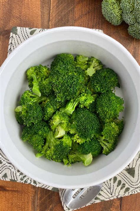 How To Steam Broccoli In Microwave Recipe In 2022 Steamed Broccoli