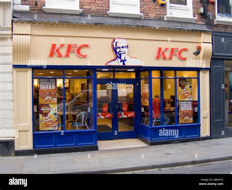 Shrewsbury Shropshire High Street Kfc Kentucky Fried Chicken Restaurant Shop Stock Photo Alamy