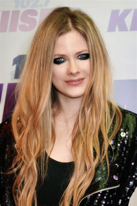 Avril Lavigne — Wikipédia