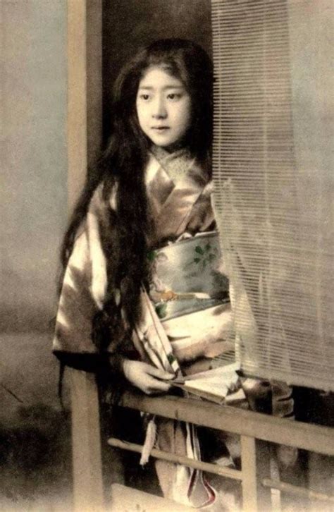 25 Impressive Vintage Portraits Of Maiko And Geisha With Their Natural