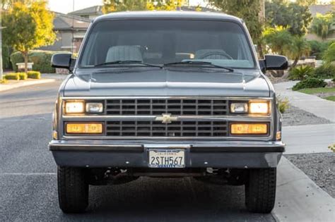 1990 Chevrolet Suburban 2500 For Sale Cars And Bids