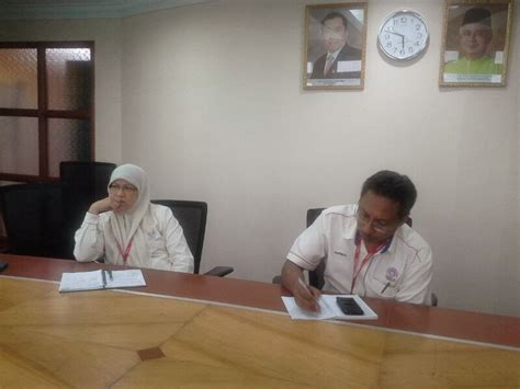 Bahagian a 40 markah jawab semua soalar. Mesyuarat Perbincangan Awal Konvensyen Pendidikan Teknikal ...