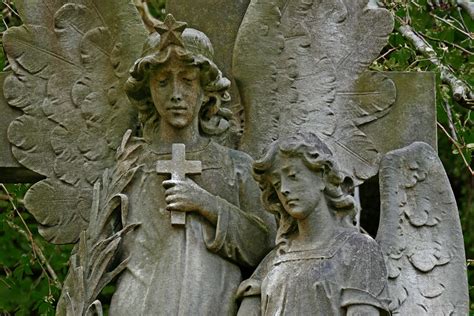 Angels Dean Cemetery Edinburgh Midlothian Scotland Uk Leo