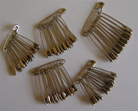 Whitecroft Safety Pins Bags Of Assorted Size Pins Amazon
