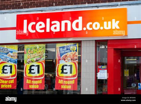Iceland Frozen Foods Shop Uk Iceland Store Exterior Stock Photo Alamy