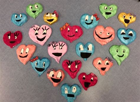 Clay Heart Faces Inspired By Chris Uphues Elementary Valentines Art