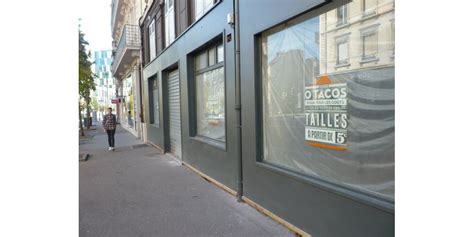 Loire Saint Etienne Lenseigne De Fast Food Otacos Débarque à