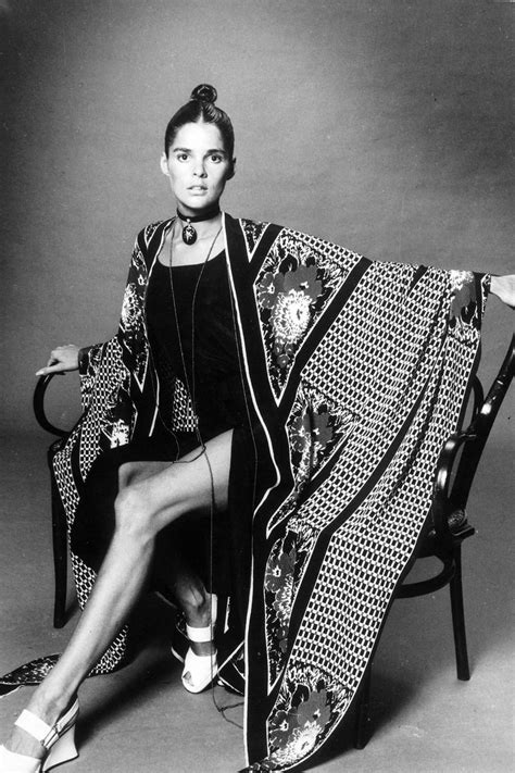 Ali Macgraw Bio Movies Net Worth Whiteout Press