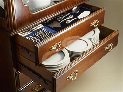 5 Best Ideas For Setting Up Crockery Cabinet - Boldsky.com