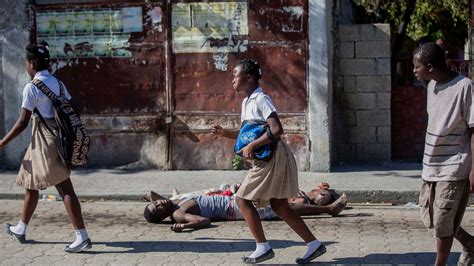 25 Dead In Mass Prison Escape In Haiti 400 Inmates Flee Izzso News