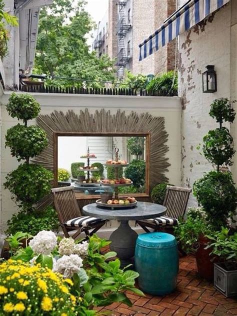 Charming Ourtdoor Room Love The Driftwood Mirror Small Courtyard