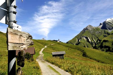 All information about the ski resort st. Lech-Zürs am Arlberg - Österreichs Wanderdörfer