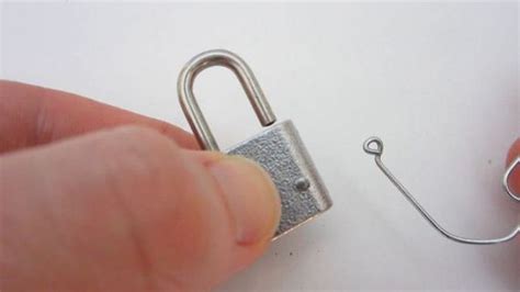 We did not find results for: How to Open a Lock with a Paper Clip - Barnorama