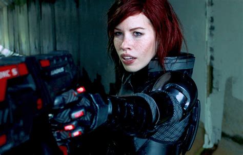 This Mass Effect Femshep Cosplay Is Ridiculously Good