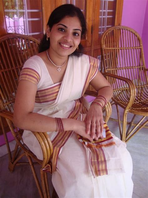 Ciniextra Kerala Home Aunties Pictures Hot And Sexy Homely Aunty
