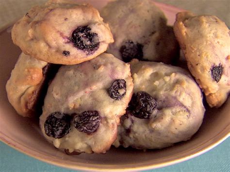 I love almond cookies and the indian style buttery and crunchy almond cookies are one of my favorites. Almond Blueberry Cookies | Recipe | Blueberry cookies, Food network recipes, Food