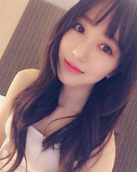 On july 3, former aoa member kwon mina talked about the bullying she experienced at the hands of her fellow member jimin for ten years. FYAOA 👼 #WithAOA on Twitter: "160415 AOA Mina Instagram ...