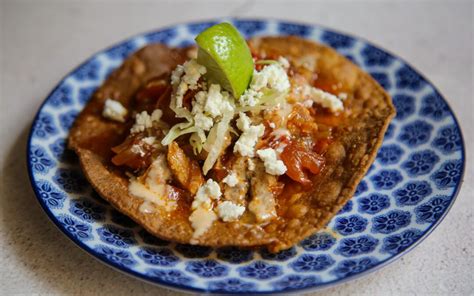 Receta Tostadas Mexicanas De Pollo Al Chilindrón La Zarola