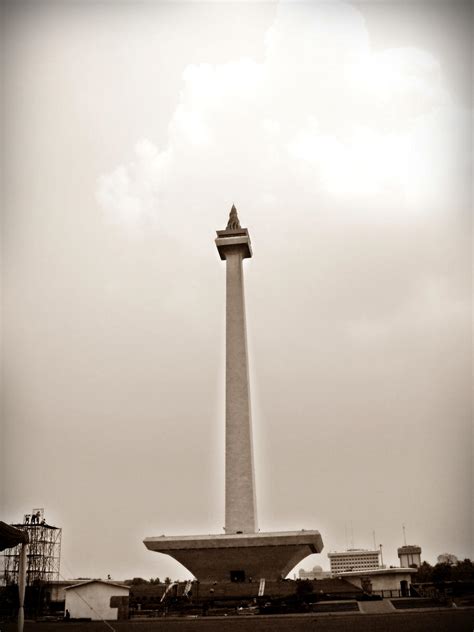 Monumen Nasional By Erlia On Deviantart