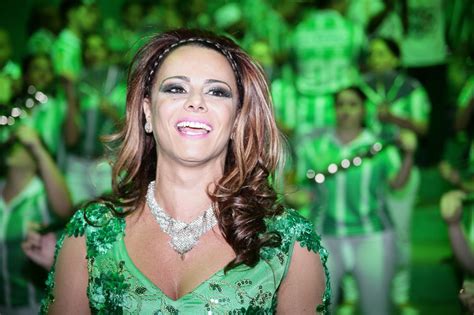 Rainha Viviane Araújo Comemora Aniversário Da Mancha Verde