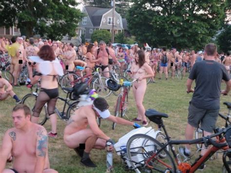 「ヌード自転車レース」とかいう海外の神イベントがエロすぎた（画像） ポッカキット