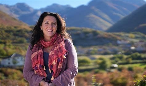 Historian Bettany Hughes Talks About The Day She Toasted The Queen With