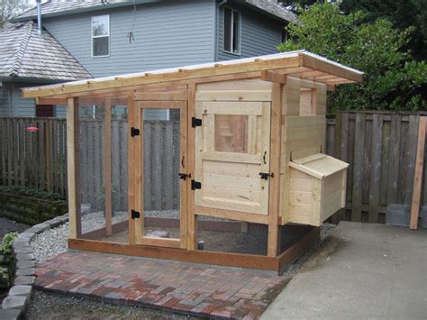 15 amazing chicken coop ideas ~ page 9 of 16 ~ bees and roses