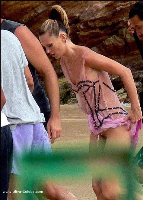 Kate Moss Paparazzi Oops And Topless Shots