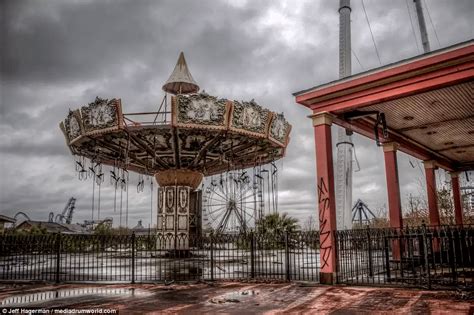 シックスフラッグス 乗り物 廃墟 Abandoned Theme Parks Abandoned Amusement Park