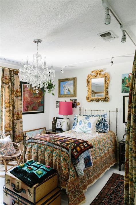 38 Unique And Bold Maximalist Bedroom Decor Ideas Digsdigs Bedroom