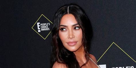 Kim Kardashians Fans Believe She Has Six Toes After Seeing New Pics