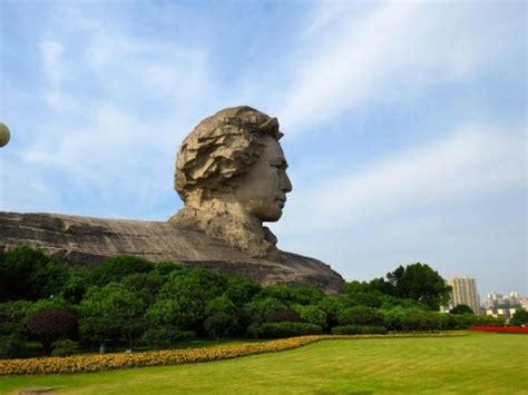 In China Maos Huge Head Was Built For The 116th Birthday Of The