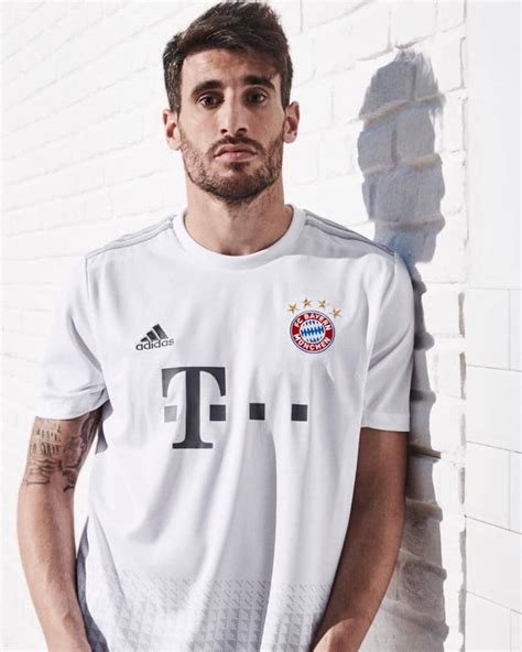 The new bayern munich away jersey is predominantly white with white applications. Adidas FC Bayern Munich Away Kit 2019-20 Released | The Kitman