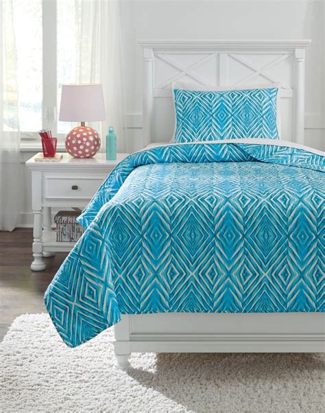 Jolana Turquoise Twin Quilt Set From Ashley Coleman Furniture