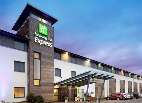 Cuisine for business guests and families. Holiday Inn Express Airport Düsseldorf-Krefeld - SOINI ASSET