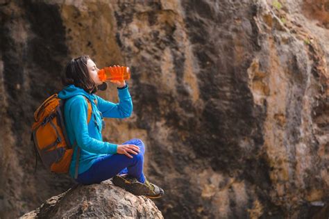 How To Choose A Hydration System For Longer Hikes Actionhub