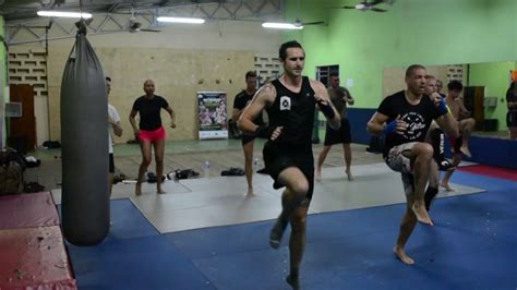 entrainement boxe thaï échauffement enchainements youtube