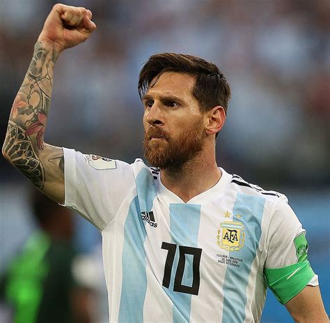 Nov 16, 2018 · shirt numbers are a big thing in football. Lionel Messi - Soccer Football Stars
