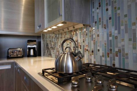 10 Classic Kitchen Backsplash Ideas That Will Impress Your Guests