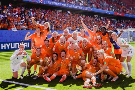 Die Holländische Damenfußball Nationalmannschaft Das Team Der Oranje Löwinnen Schlägt Sich Gut