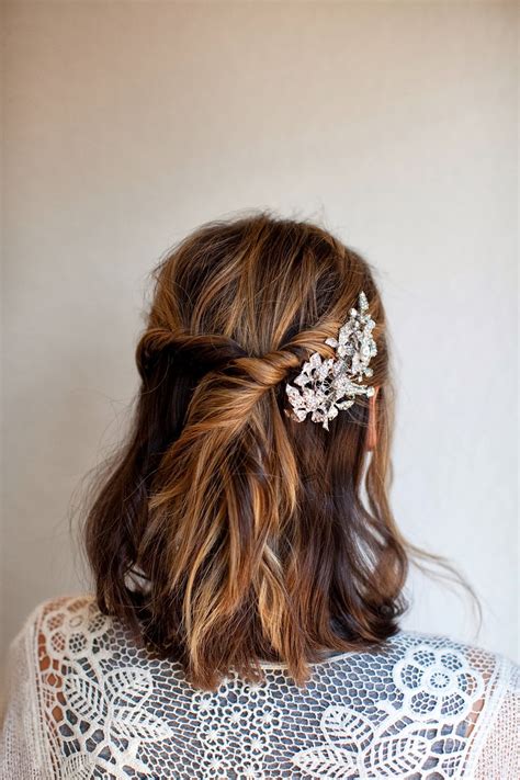 Besides finding your wedding dress, searching through wedding hairstyles can be one of the most exciting parts of planning your wedding day look. TESSA RAYANNE: THREE DIY Bridal Hair Tutorials