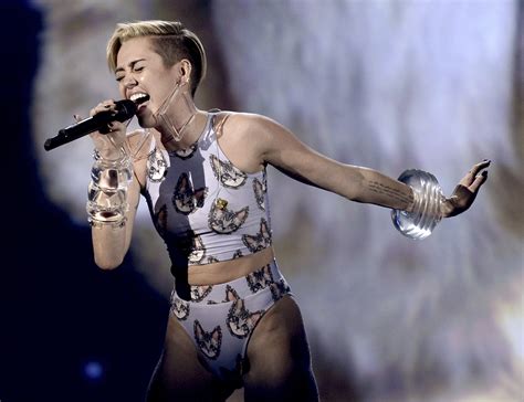 Miley Cyrus Performs Wrecking Ball At The American Music Awards