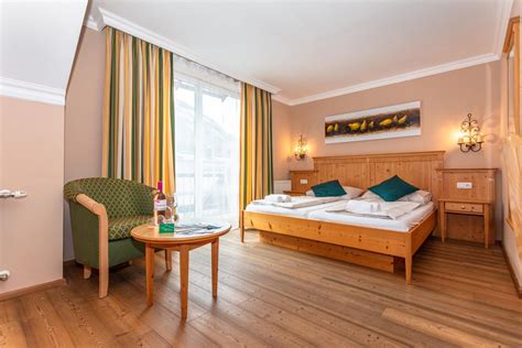 See 2,107 traveller reviews, 835 candid photos, and great deals for qbic hotel amsterdam wtc, ranked #137 of 417 hotels in amsterdam and rated 4 of 5 at tripadvisor. 3-Bett-Zimmer im Landgasthof Hotel Fürstenbrunn in Grödig ...