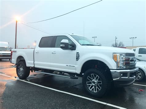 Ford Super Duty Leveling Kit