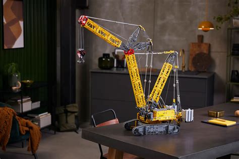 Lego Technic Liebherr Crawler Crane Lr 13000 42146 Towers At An