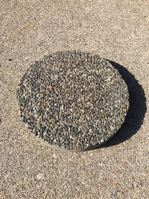 Round 12 X 12 X175 Concrete Stepping Stone 32 Total For Sale In