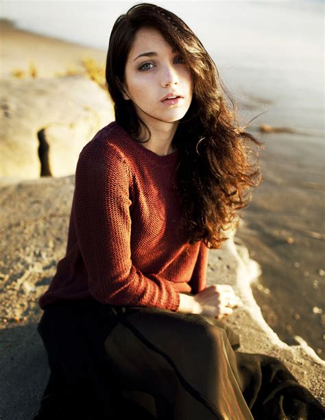 Emily Rudd Character Inspiration Girl Brunette Beauty Emily