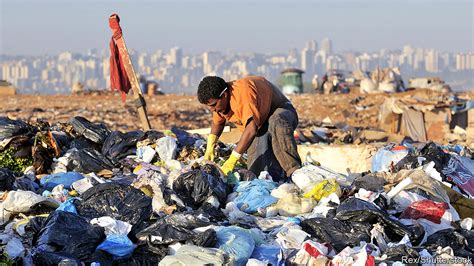 The rich are getting richer, the poor are getting poorer ...